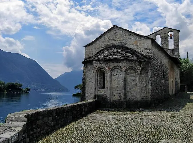 Le Allegre Comari Di オッスッチョ